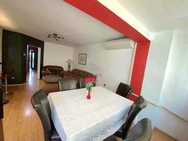 Miete - Wohnung in Wazrajdane,  Burgas