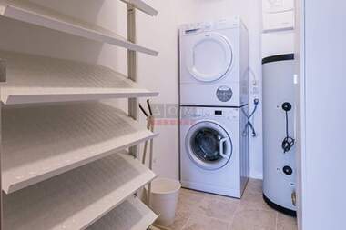 Închiriere - Apartament în Simeonovo,  Sofia