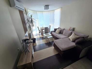 Închiriere - Apartament în Slaveîkov,  Burgas