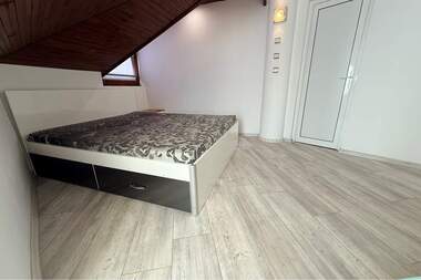 Kira - Apartman olarak VINS - Çerven ploshtad,  Varna