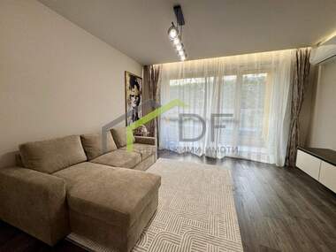 Vânzare - Apartament în Izgrev,  Varna