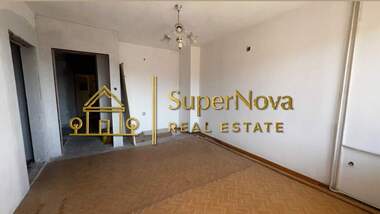 Vânzare - Apartament în Mladejki hălm,  Haskovo