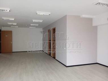 Πώληση - Γραφείο/Κομμωτήριο/Οδοντιατρείο σε Център,  Сливен