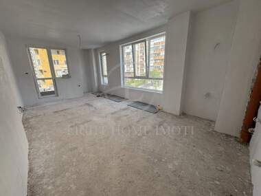 For sale - Apartment in Iujen,  Plovdiv