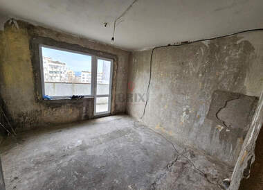 Продажба - Апартамент в Дружба 3,  Русе
