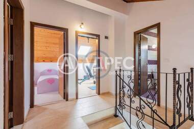 For sale - House in Borovec - Iug,  Varna