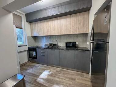 Închiriere - Apartament în Lazur,  Burgas