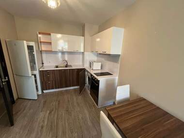 Închiriere - Apartament în Mladejki hălm,  Plovdiv