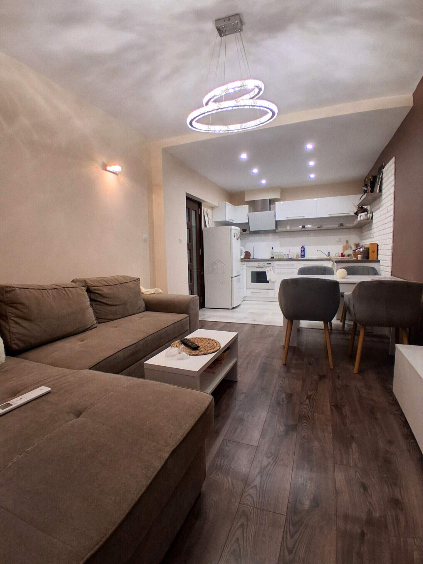Cu trei camere Apartament în Aiazmoto, Stara Zagora – fotografia 5