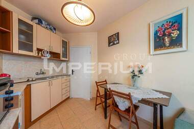For sale - Apartment in Liatno kino Trakia,  Varna