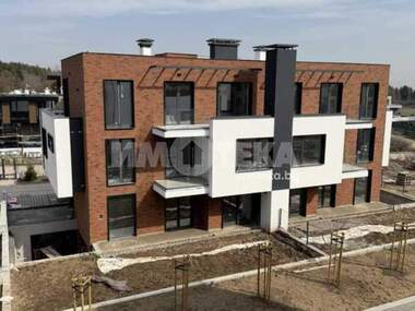 Vânzare - Apartament în Sofia Village,  Sofia