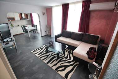 Miete - Wohnung in Lazur,  Burgas