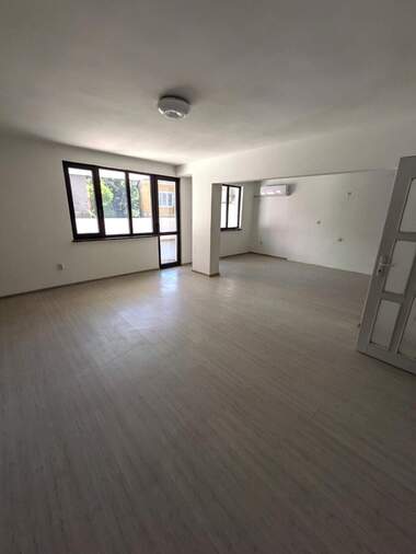 Vânzare - Apartament în Țentăr,  Burgas