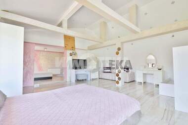 For sale - House in Karadjovo,  Plovdiv