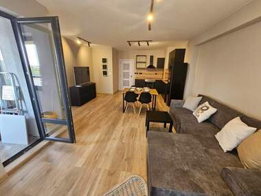 Închiriere - Apartament în Hristo Smirnenski,  Plovdiv