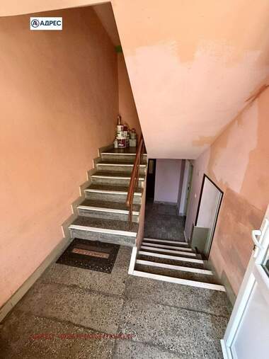 Verkauf - Etage von Haus in Troian,  Lowetsch