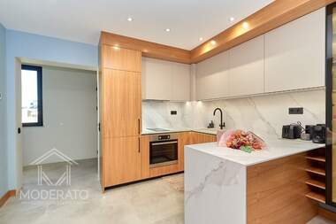 Vânzare - Apartament în Țentăr,  Burgas