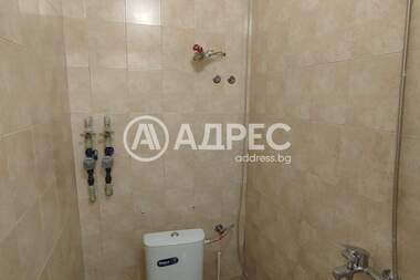 Ενοίκιο - Κατάστημα σε Център,  София