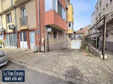 Продажба - Гараж в Широк център,  Русе