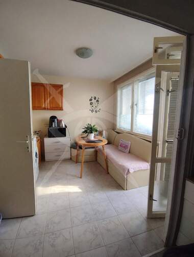 For rent - Apartment in Kolhozen pazar,  Varna