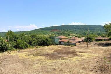 Vânzare - Teren de construcții în Djuliunița,  Veliko Tărnovo