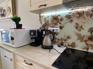 Închiriere - Apartament în Zornița,  Burgas