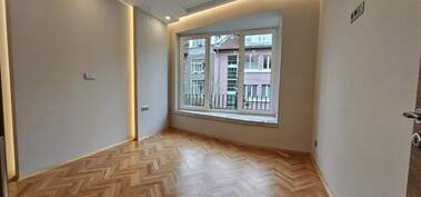 Vânzare - Apartament în Lozeneț,  Sofia