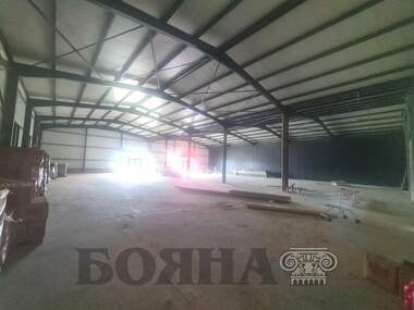 Închiriere - Spațiu de depozitare/Spațiu industrial/Service auto/Depozit în Cearodeîka - Sever,  Ruse