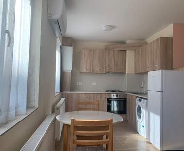 Miete - Wohnung in Rodina 1,  Ruse