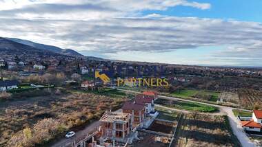 For sale - House in Brestnik,  Plovdiv