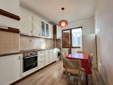 Închiriere - Apartament în Kamenița 2,  Plovdiv