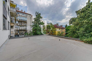 Verkauf - Ein ganzes Gebäude in Center,  Sovia