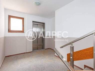 Vânzare - Apartament în Vinița,  Varna