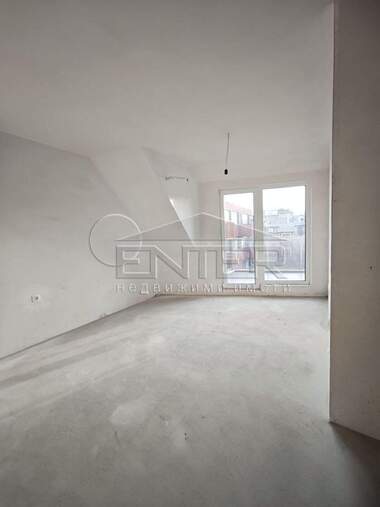 Vânzare - Apartament în Liatno kino Trakia,  Varna