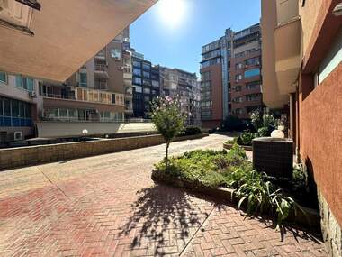 Închiriere - Apartament în Lazur,  Burgas