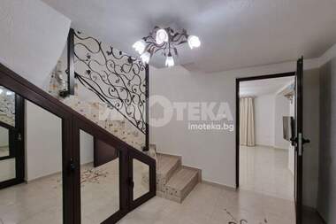 Продажба - Къща в Оборище,  София