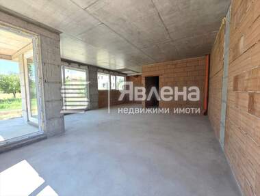 Продажба - Къща във Волуяк,  София