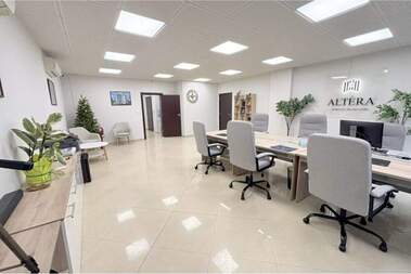 Kira - Ofis olarak Liatno kino Trakia,  Varna