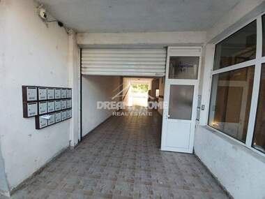 Satış - Garaj olarak Vazrojdenci,  Karcali