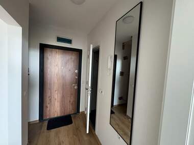 Miete - Wohnung in Horizont,  Burgas