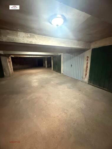 Vânzare - Garaj în Ideal City Center,  Pleven