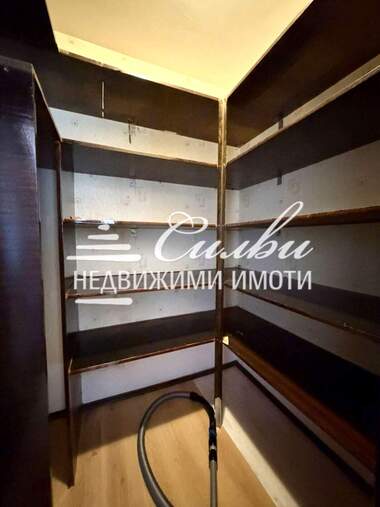 Продажба - Апартамент в Център,  Шумен