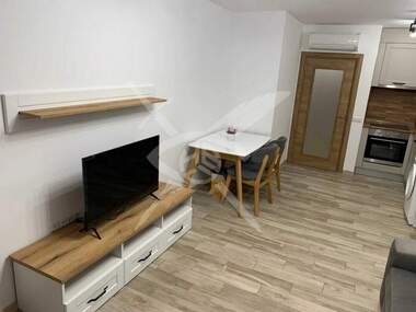 Închiriere - Apartament în Center,  Varna