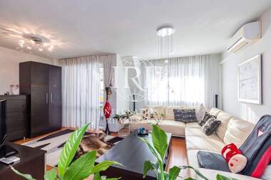Verkauf - Wohnung in Sportna zala,  Warna