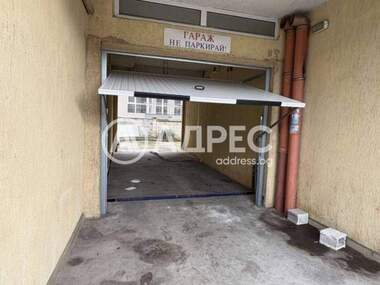 Ενοίκιο - Θέση στάθμευσης σε Колхозен пазар,  Варна