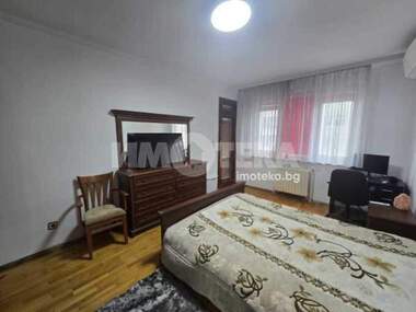 Închiriere - Apartament în Zona B-18,  Sofia
