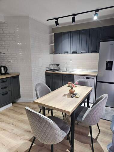 Închiriere - Apartament în Izgrev,  Burgas