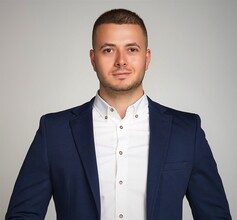 Silvestăr Uzunov