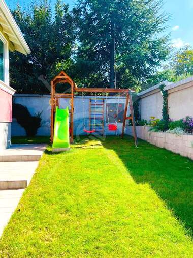 For sale - House in Bankia,  Sofia