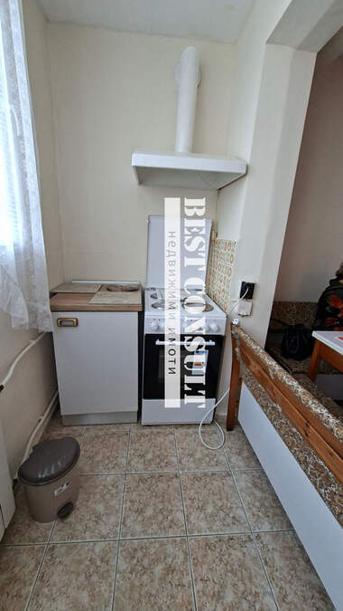 Închiriere - Apartament în Center,  Ruse